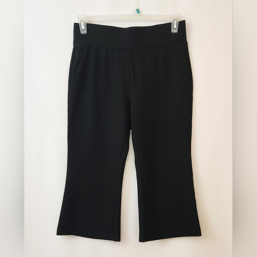 1Tapata Black Capris womens size large